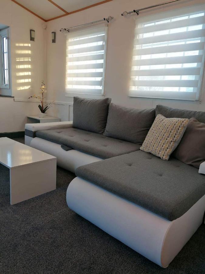 Cornwall Cornwall-Chapmanswell Caravan Holiday Park A30 B&B Bed And Breakfast #41 Лонсестон Экстерьер фото