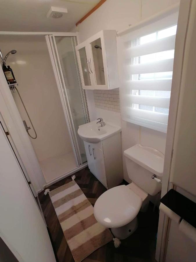 Cornwall Cornwall-Chapmanswell Caravan Holiday Park A30 B&B Bed And Breakfast #41 Лонсестон Экстерьер фото